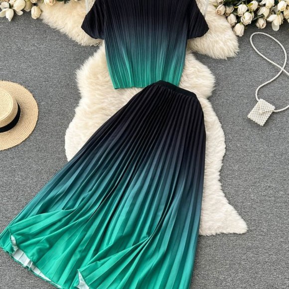 Women Pleated Two Piece Set Round Neck Tops and High Waist Draped Skirt - Picture 3 of 7